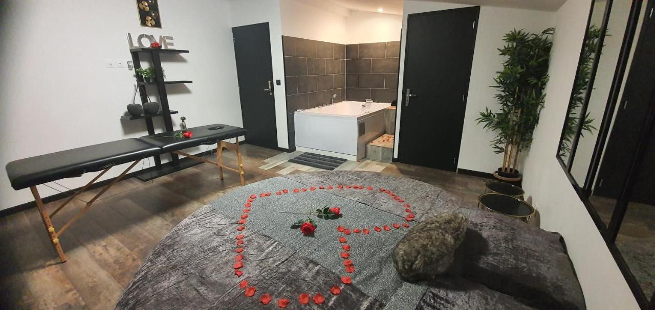Love Rooms De La Presqu'Ile Saint-Vincent-de-Paul  Buitenkant foto